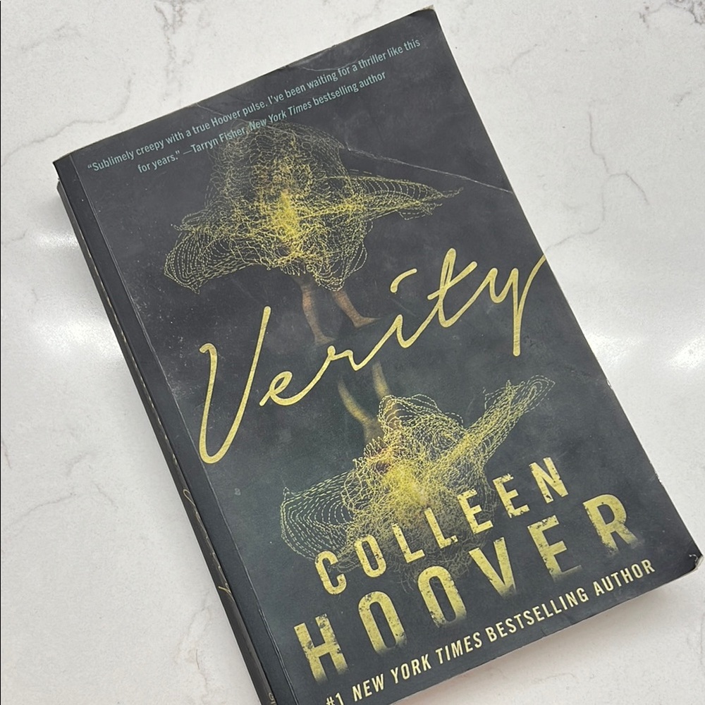 Verity by Colleen Hoover - Hardcover Book